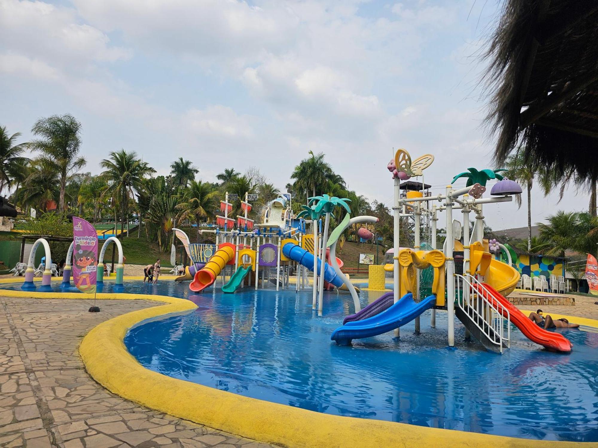 Flat Quartier Aldeia Das Aguas Park Resort Dorandia Ngoại thất bức ảnh
